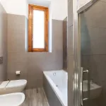 Apartment Guesthost - Lights, Camera, Action! - Florence
