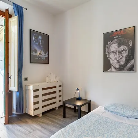 Guesthost - Lights, Camera, Action! - Appartement