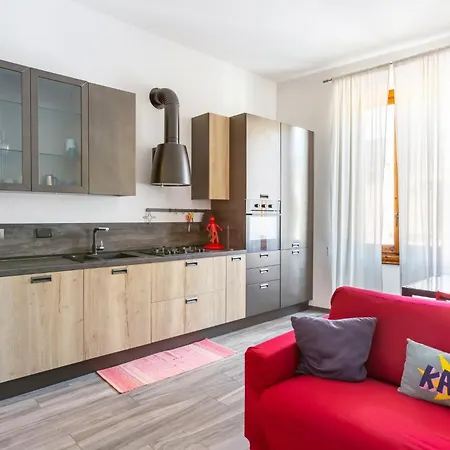 Guesthost - Lights, Camera, Action! - 公寓 *